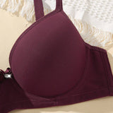 Elegantní push-up podprsenka s jemnou texturou